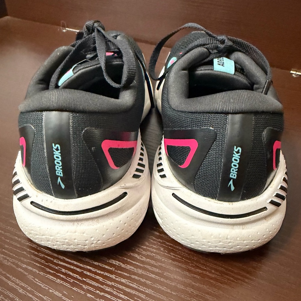 Brooks Adrenaline GTS 23 GTX Women’s Running Shoes - Picture 4 of 11